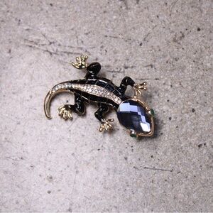 BROOCHES - ANIMALS OTHER